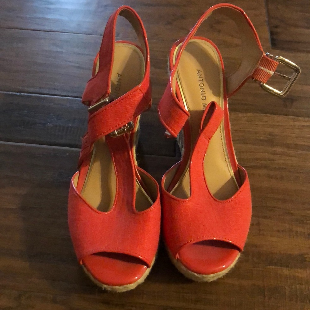 Excellent condition size 7.5 shoes